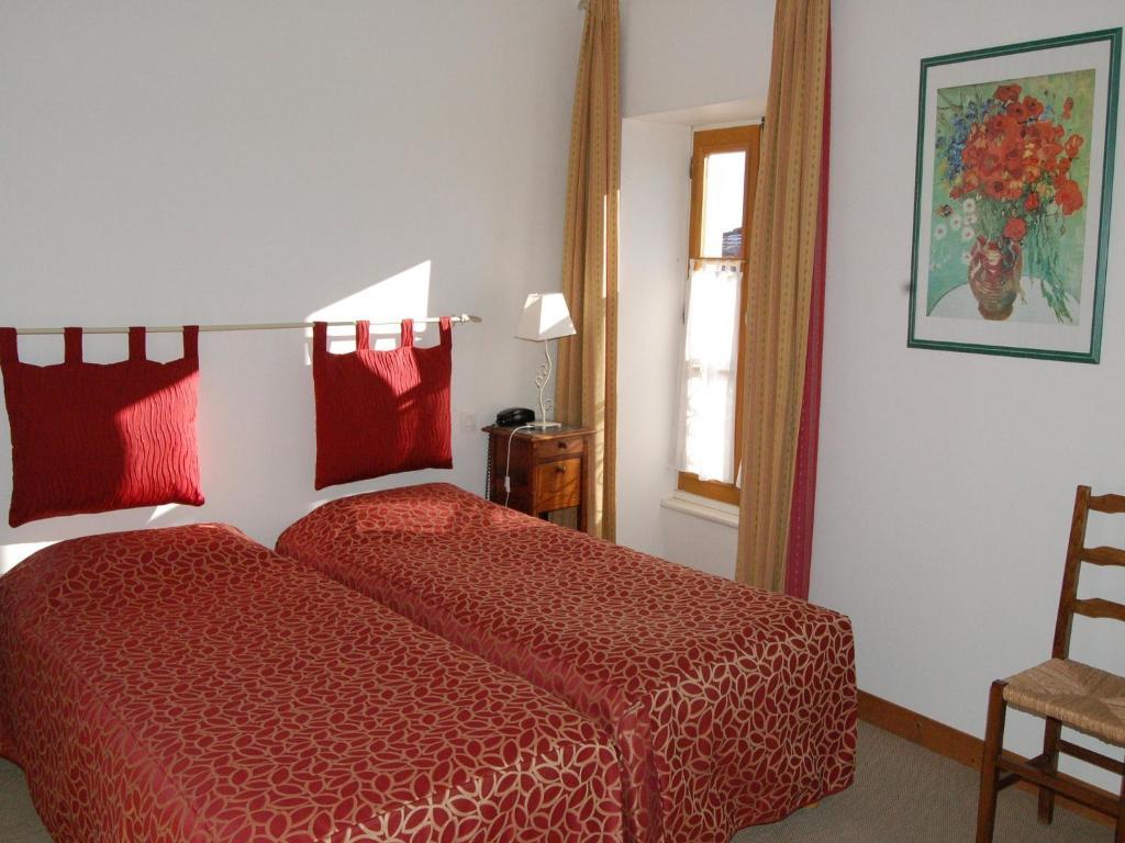 Hotel Du Donjon Aulnay  Номер фото